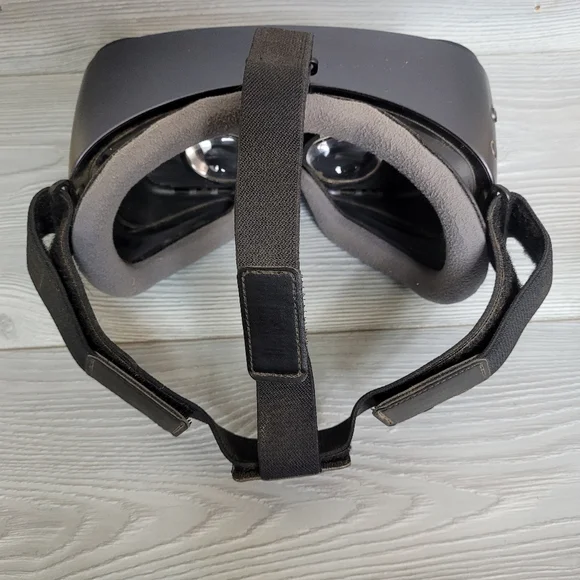 Discontinued Samsung Galaxy S8 VR Headset - Used 2 or 3 Hours Phone NOT included